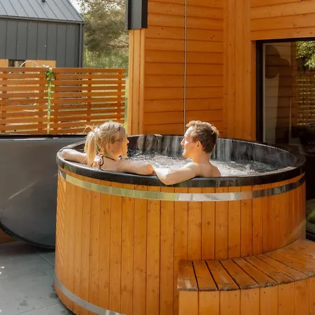 Feriehus Chatki Na Skraju - Na Wylacznosc Z Sauna Lub Balia